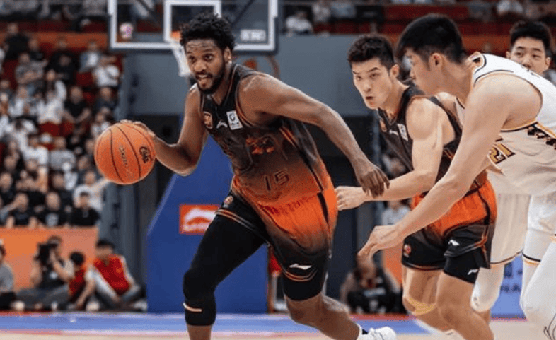 投篮19中17！碾压NBA首轮8号秀！人家就是中国男篮第一内线