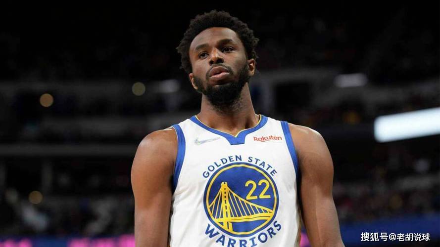 维金斯：NBA依然还是库里的时代，詹姆斯不如他伟大
