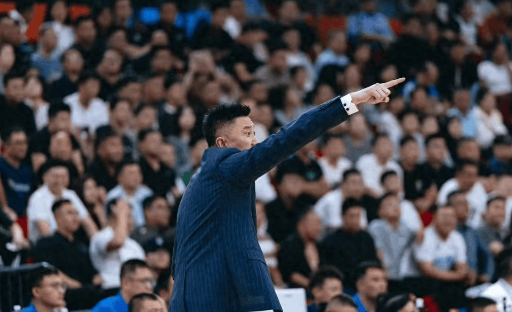 CBA最新消息！广东报价NBA名将，北京首钢调整外援，黎伊扬复出