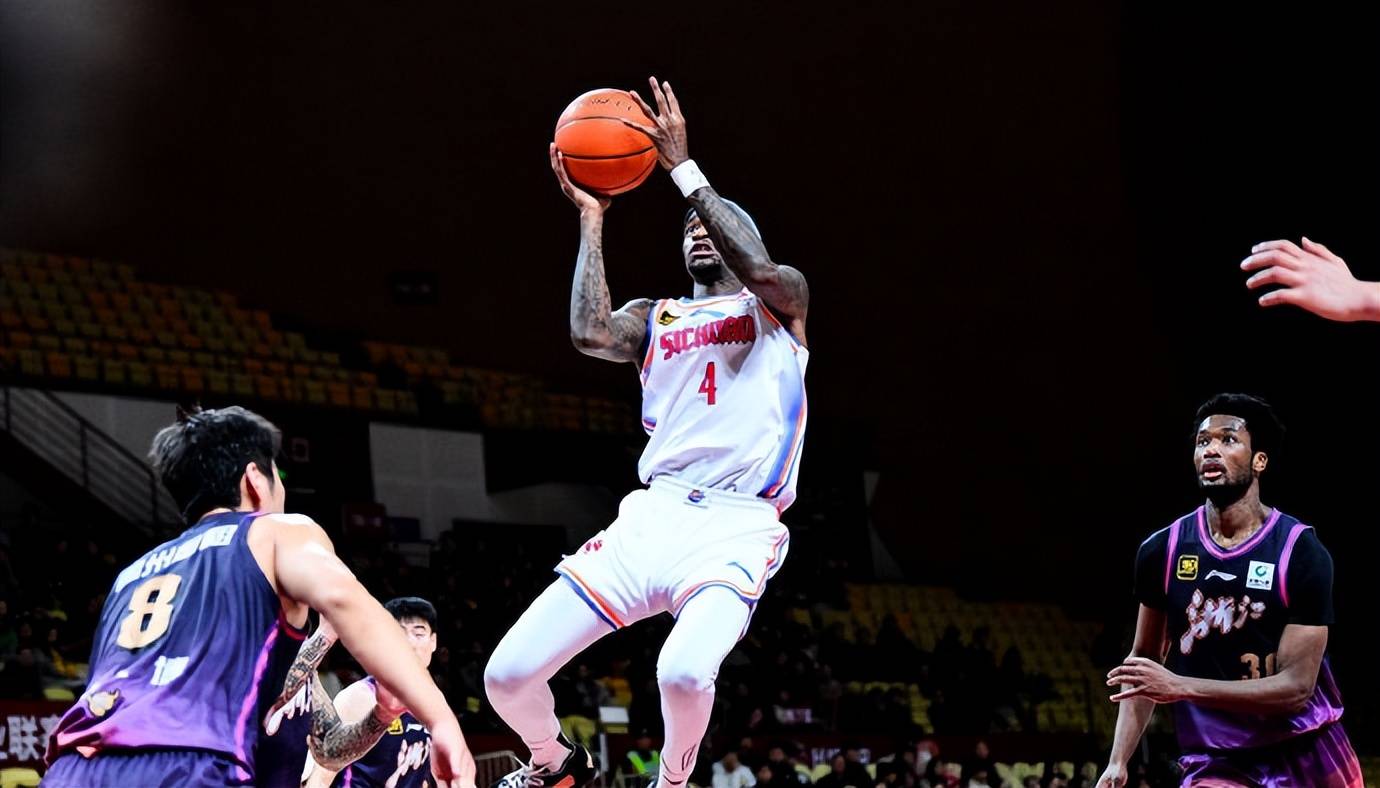 两场107分19板16助！NBA弃将换队打成超级外援，能带队打进季后赛吗