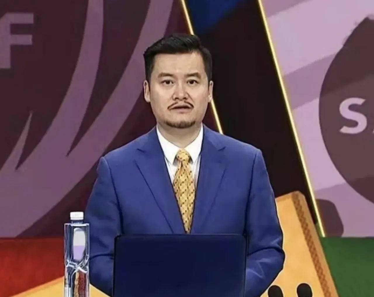 西甲：巴萨1比2不敌马德里竞技，丢掉榜首，赛后贺伟老师点评，说的不无道理