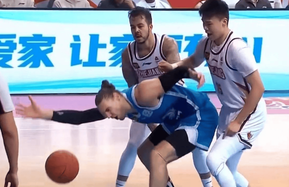 随着浙江23分大胜福建！CBA最新排名如下：第2易主，广东跌出前8