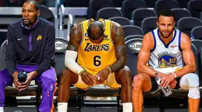 没了，雄鹿没巴特勒了！NBA交易市场史诗级狂野……