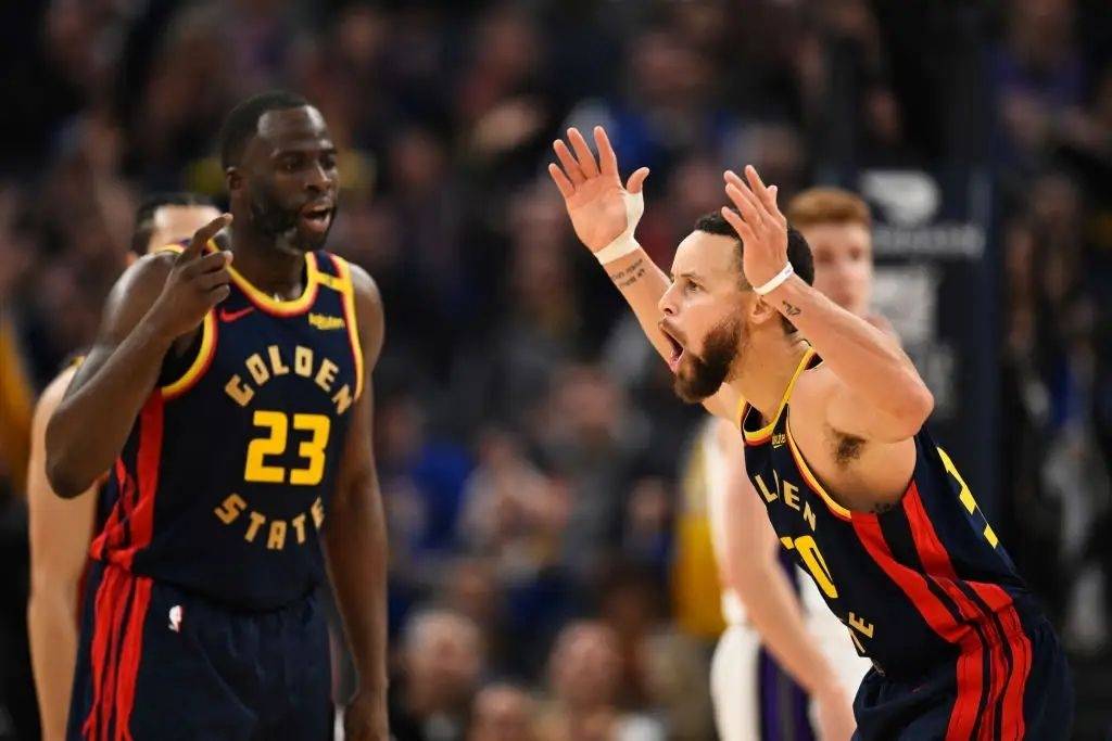 勇士崩盘大比分落后无力反击，库里NBA生涯首次连续两战0助攻！
