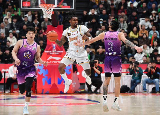 CBA俱乐部杯赛：山西汾酒胜北京控股